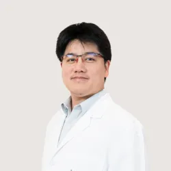 Dr. Wittawat Thaijaroenporn کی تصویر